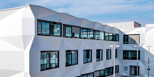 Uni Eingang Suedseite